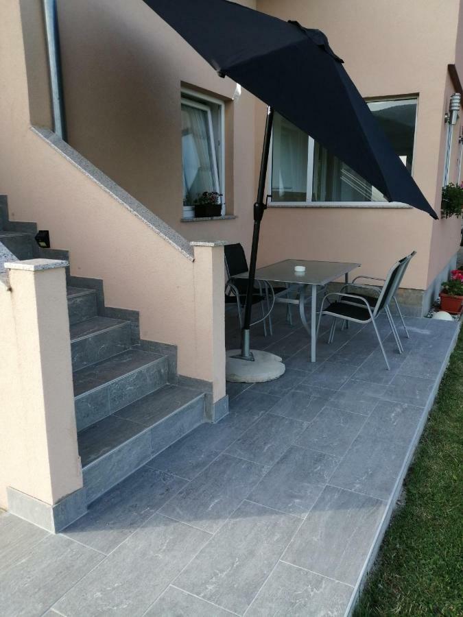 Apartman Vidovic Lägenhet Korenica Exteriör bild
